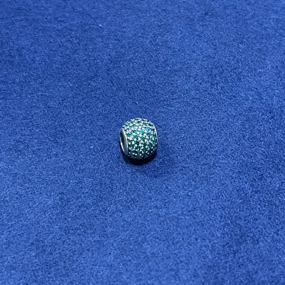 Pandora Moments Charms (Retired) - Picture 3 of 6